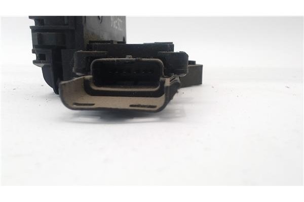 Recambio de cierre electromagnetico delantero derecho para peugeot 207 1.6 hdi referencia OEM IAM 9136W2  