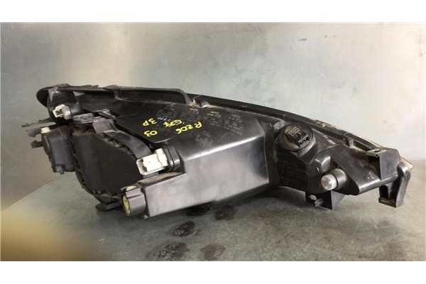 Recambio de faro delantero izquierdo para peugeot 206 1.4 i referencia OEM IAM 6204S7  