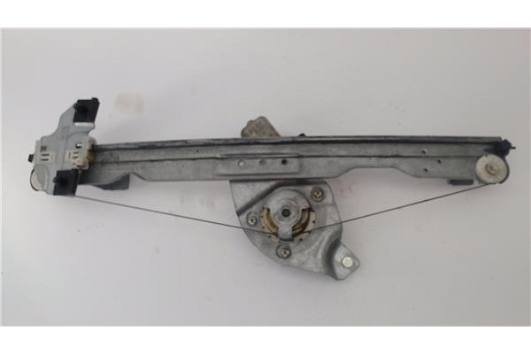 Recambio de mecanismo elevalunas delantero izquierdo para dacia sandero i 1.6 ambiance referencia OEM IAM 8200733826  
