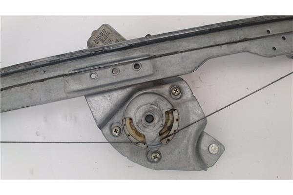 Recambio de mecanismo elevalunas delantero izquierdo para dacia sandero i 1.6 ambiance referencia OEM IAM 8200733826  
