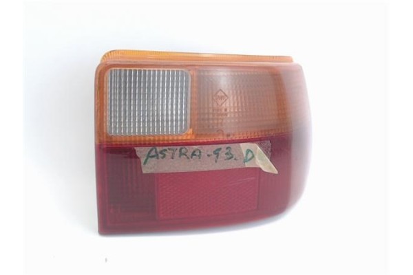 Recambio de piloto trasero derecho para opel astra f berlina referencia OEM IAM 394448  