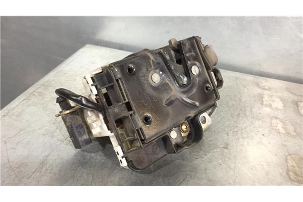Recambio de cierre electromagnetico delantero derecho para seat cordoba berlina (6k2)(08.1999 ) 1.9 d referencia OEM IAM 6K48370