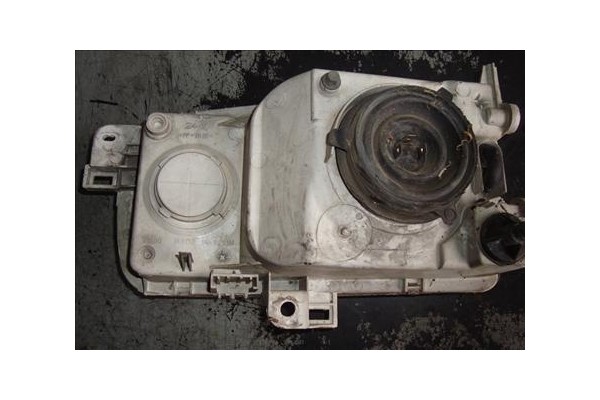 Recambio de faro delantero dcho para nissan vanette cargo (hc23) 2.3 d referencia OEM IAM 260108C002  