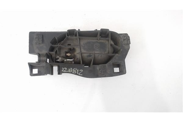 Recambio de manilla int. puerta delantero derecha para peugeot 207 1.4 confort referencia OEM IAM 96555518VD  