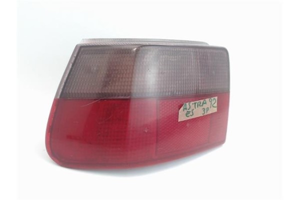 Recambio de piloto trasero izquierdo para opel astra f berlina referencia OEM IAM 394449 1223977 