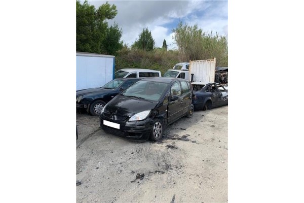 mitsubishi colt berlina 5 (z30a)(2005) del año 