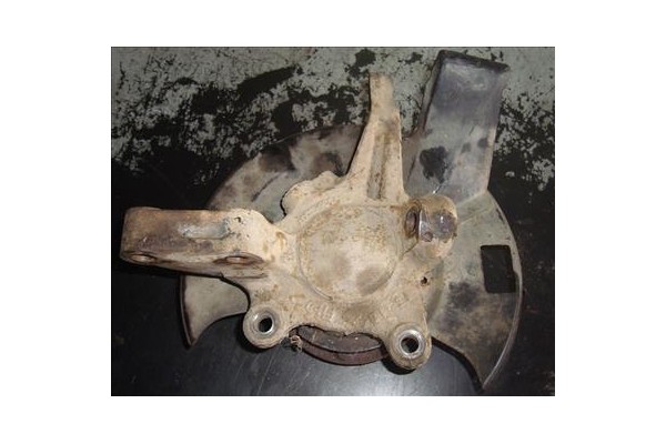 Recambio de mangueta delantero izquierda para nissan vanette cargo (hc23) 2.3 d referencia OEM IAM 400159C501  