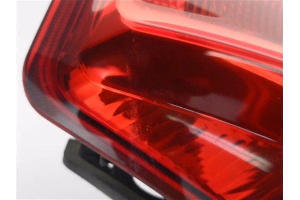 Recambio de piloto trasero izquierdo para dacia sandero i 1.6 ambiance referencia OEM IAM 8200734825  