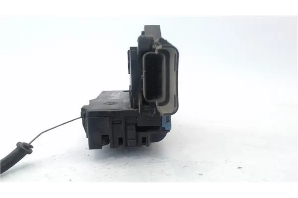 Recambio de cierre electromagnetico trasero derecho para peugeot 207 1.4 confort referencia OEM IAM 9138H8  