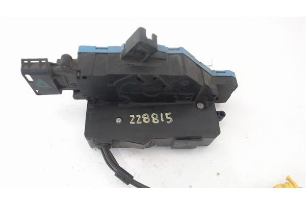 Recambio de cierre electromagnetico trasero izquierdo para peugeot 207 1.4 confort referencia OEM IAM 9137F9  