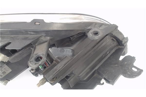 Recambio de faro delantero izquierdo para toyota auris (e15) 2.0 d-4d referencia OEM IAM 8115002460206B 89901944 