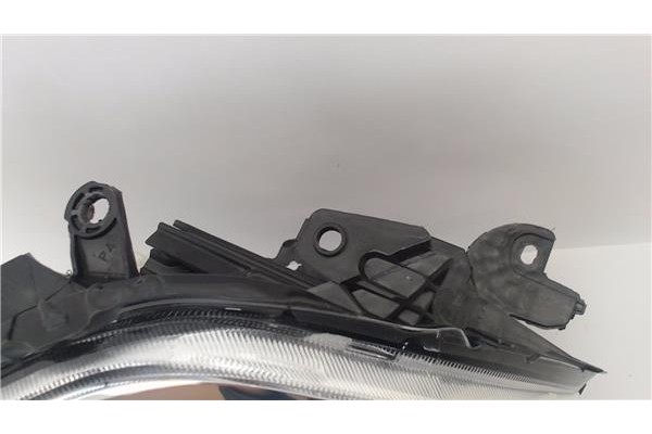 Recambio de faro delantero dcho para toyota auris (e15) 2.0 d-4d referencia OEM IAM 8113002470 8,113E+13 