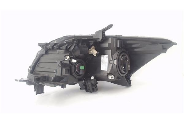 Recambio de faro delantero dcho para toyota auris (e15) 2.0 d-4d referencia OEM IAM 8113002470 8,113E+13 