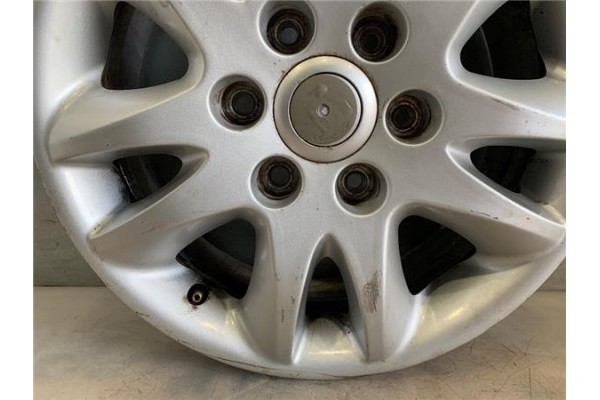 Recambio de llanta para kia carnival 2.9 crdi referencia OEM IAM 529104D250  