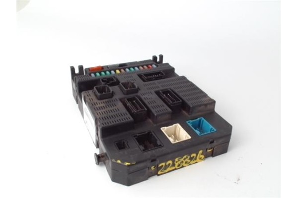 Recambio de caja fusibles/rele para peugeot 207 1.4 confort referencia OEM IAM 9659285380  