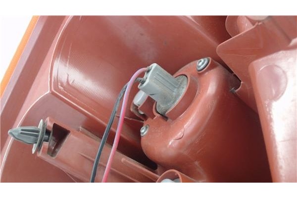 Recambio de piloto trasero derecho para mazda 5 berlina (cr) 2.0 active+ referencia OEM IAM C23551150E C23551150 