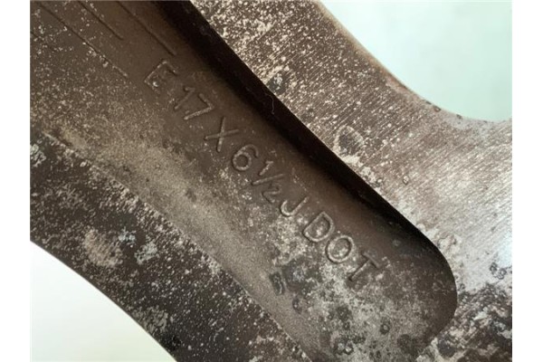 Recambio de llanta para kia carnival 2.9 crdi referencia OEM IAM 529104D250  