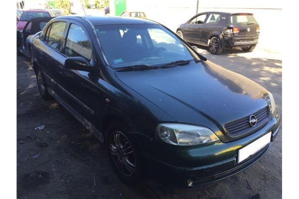 opel astra g berlina del año 1998