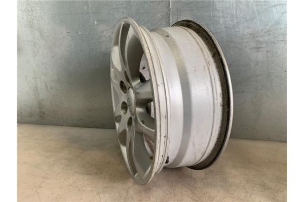 Recambio de llanta para kia carnival 2.9 crdi referencia OEM IAM 529104D250  