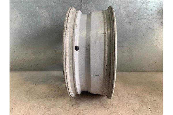 Recambio de llanta para kia carnival 2.9 crdi referencia OEM IAM 529104D250  