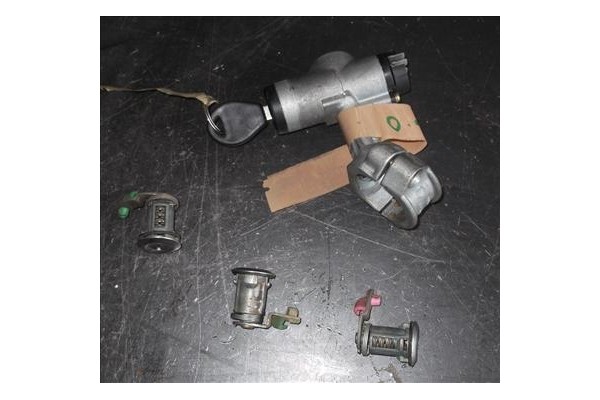 Recambio de llave para nissan serena (c2_) 2.0 sgx referencia OEM IAM   