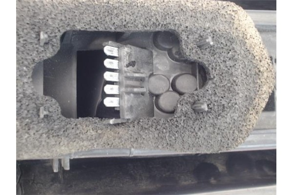 Recambio de piloto trasero izquierdo para opel meriva referencia OEM IAM 93294345 89398084 