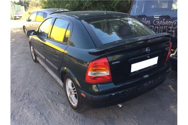 opel astra g berlina del año 1998