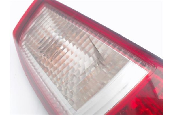 Recambio de piloto trasero izquierdo para opel meriva referencia OEM IAM 93294345 89398084 