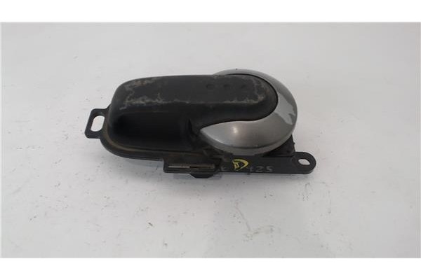 Recambio de manilla para nissan note (e11e) 1.5 dci referencia OEM IAM 80670AX603  