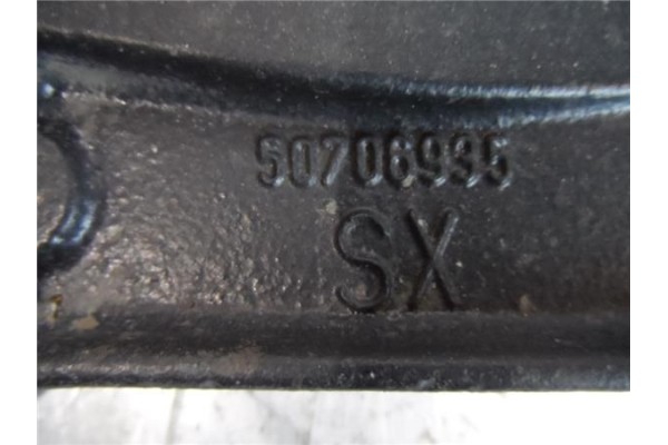 Recambio de brazo inferior delantero izquierdo para fiat ducato 3 combi ta 33 2.3 120 referencia OEM IAM 507006935  