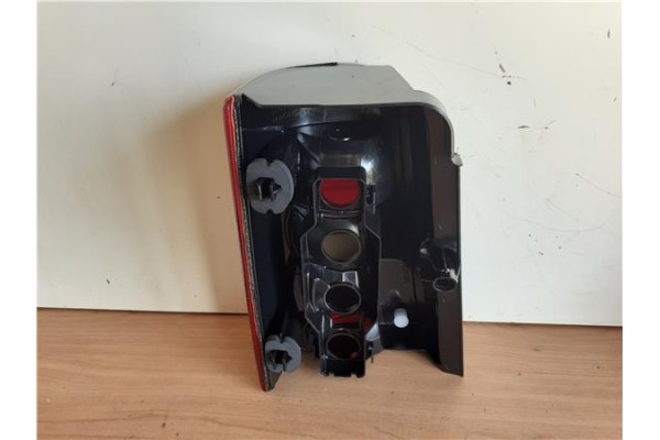 Recambio de piloto trasero derecho para citroen berlingo 1.9 1,9 d sx modutop familiar referencia OEM IAM 42421049 CI9154153 