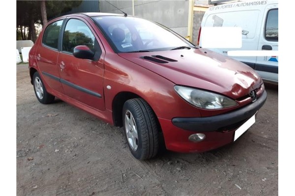 peugeot 206 berlina (1998) del año 