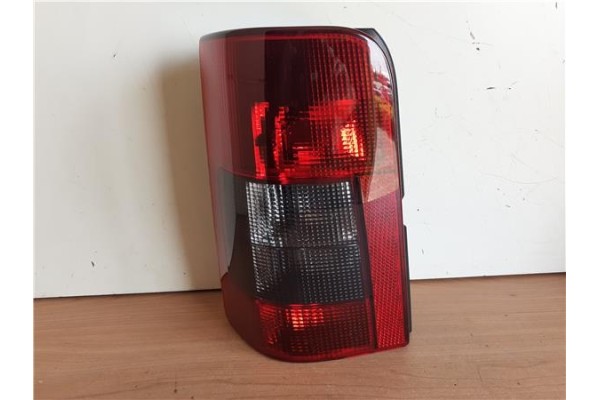 Recambio de piloto trasero izquierdo para citroen berlingo 1.9 1,9 d sx modutop familiar referencia OEM IAM 42411049 CI9154154 