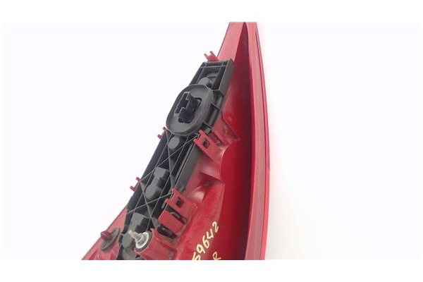 Recambio de piloto trasero derecho para citroen c3 1.1 i referencia OEM IAM 6351Q3  