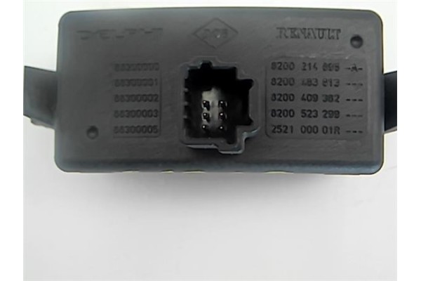 Recambio de interruptor luces emergencia para renault kangoo ii (2008) 1.5 dci (kw0b) referencia OEM IAM 8200523299 702299 