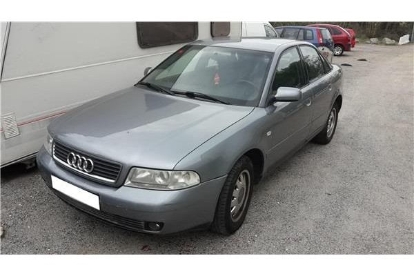 audi a4 berlina (b5) del año 2000