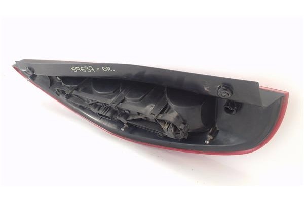 Recambio de piloto trasero derecho para mitsubishi colt cz3 berl. 5 (z30a) 1.5 di-d inform referencia OEM IAM 8330A328  