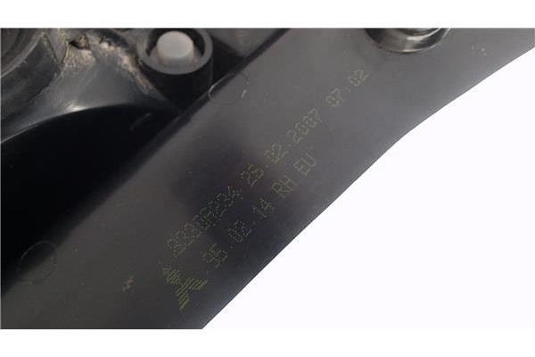 Recambio de piloto trasero derecho para mitsubishi colt cz3 berl. 5 (z30a) 1.5 di-d inform referencia OEM IAM 8330A328  