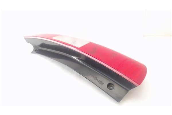 Recambio de piloto trasero derecho para mitsubishi colt cz3 berl. 5 (z30a) 1.5 di-d inform referencia OEM IAM 8330A328  
