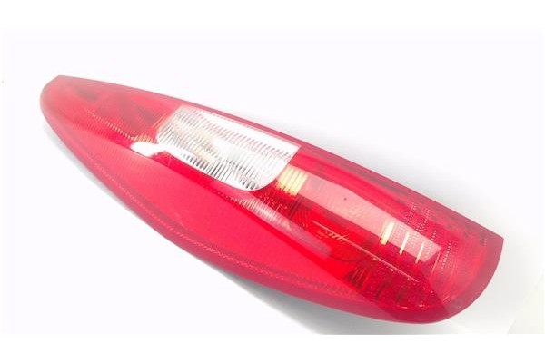 Recambio de piloto trasero izquierdo para mitsubishi colt cz3 berl. 5 (z30a) 1.5 di-d inform referencia OEM IAM 8330A327  
