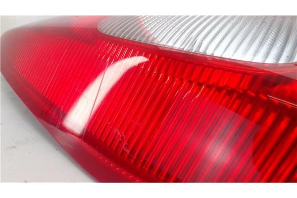 Recambio de piloto trasero izquierdo para mitsubishi colt cz3 berl. 5 (z30a) 1.5 di-d inform referencia OEM IAM 8330A327  