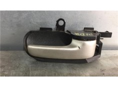 Recambio de manilla int. puerta delantero derecha para toyota yaris (ncp1/nlp1/scp1) 1.3 referencia OEM IAM 692050D060B1  