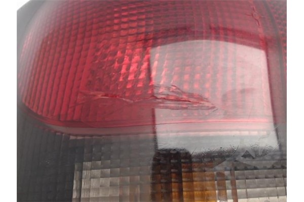 Recambio de piloto trasero izquierdo para renault clio i fase i / ii (b/c57) 1.2 (b/c/s577) referencia OEM IAM 7700827551 770082