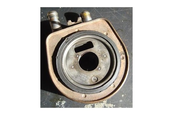 Recambio de enfriador aceite para citroen xantia berlina 2.0 hdi 109 referencia OEM IAM 1103A2   Recambio de enfriador aceite para citroen xantia berlina 2.0 hdi 109 referencia OEM IAM 1103A2