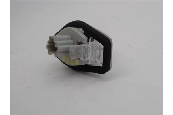 Recambio de piloto matricula trasero izquierdo para honda jazz (gd1/5) 1.4 referencia OEM IAM HD3204351  