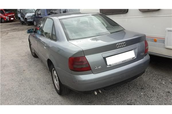 audi a4 berlina (b5) del año 2000
