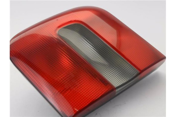 Recambio de piloto porton trasero derecho para volvo s70 berlina 2.5 2.4 / 2.5 (121kw / 125kw) referencia OEM IAM 9157009  