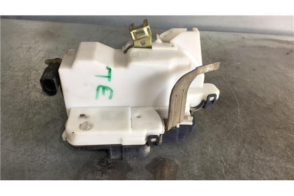 Recambio de cierre electromagnetico trasero izquierdo para seat ibiza (6k1) 1.4 16v referencia OEM IAM 6K4839016G  