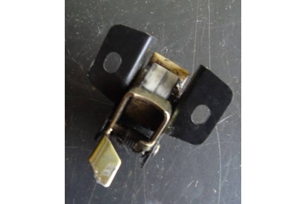 Recambio de cierre electromagnetico porton para citroen zx 1.9 d referencia OEM IAM 96061680  