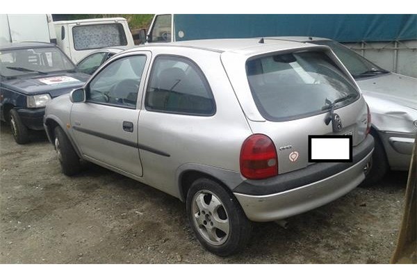 opel corsa b del año 2000